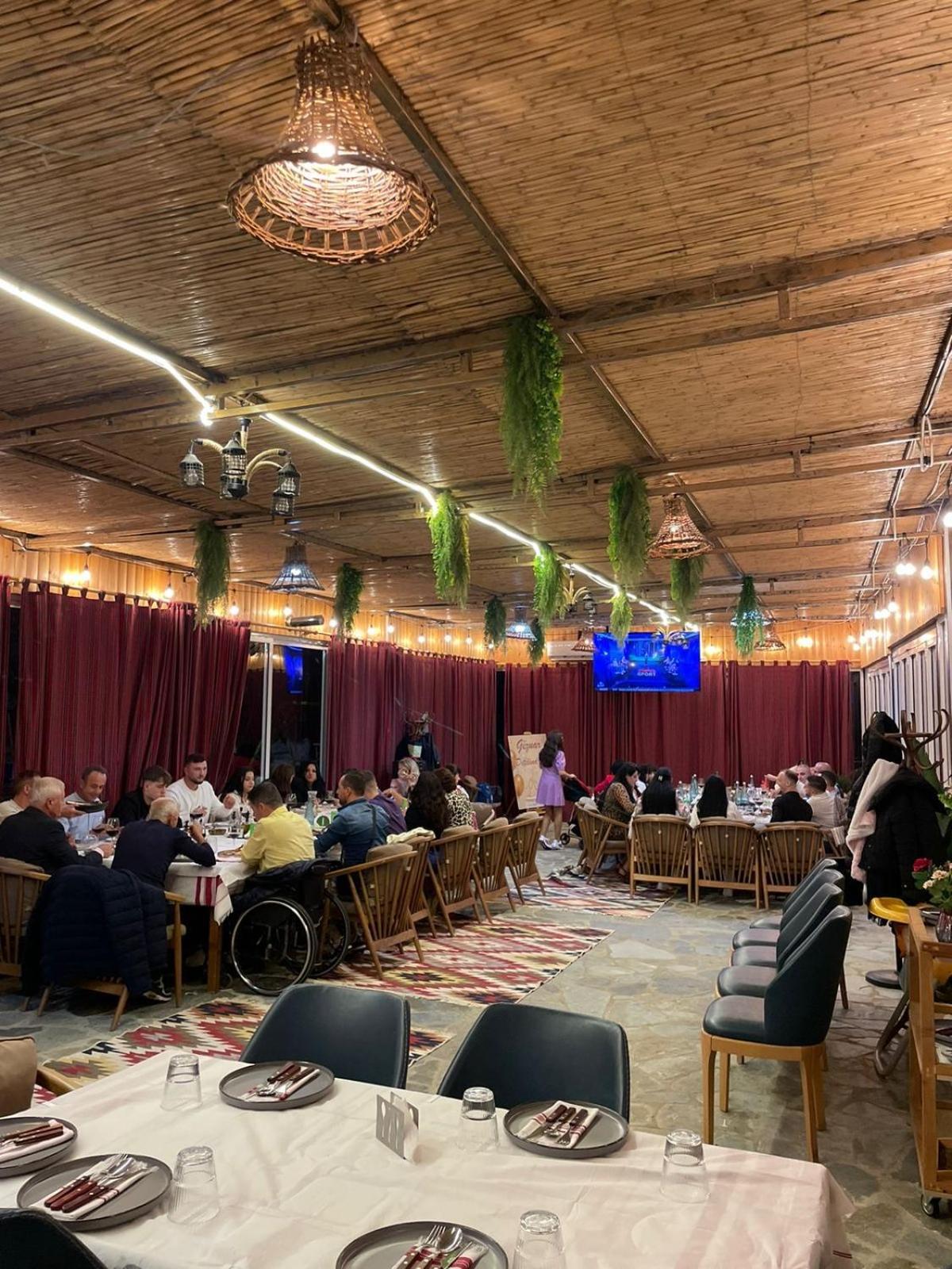 Hotel Keshtjella Xhabeqos Ljaknasi