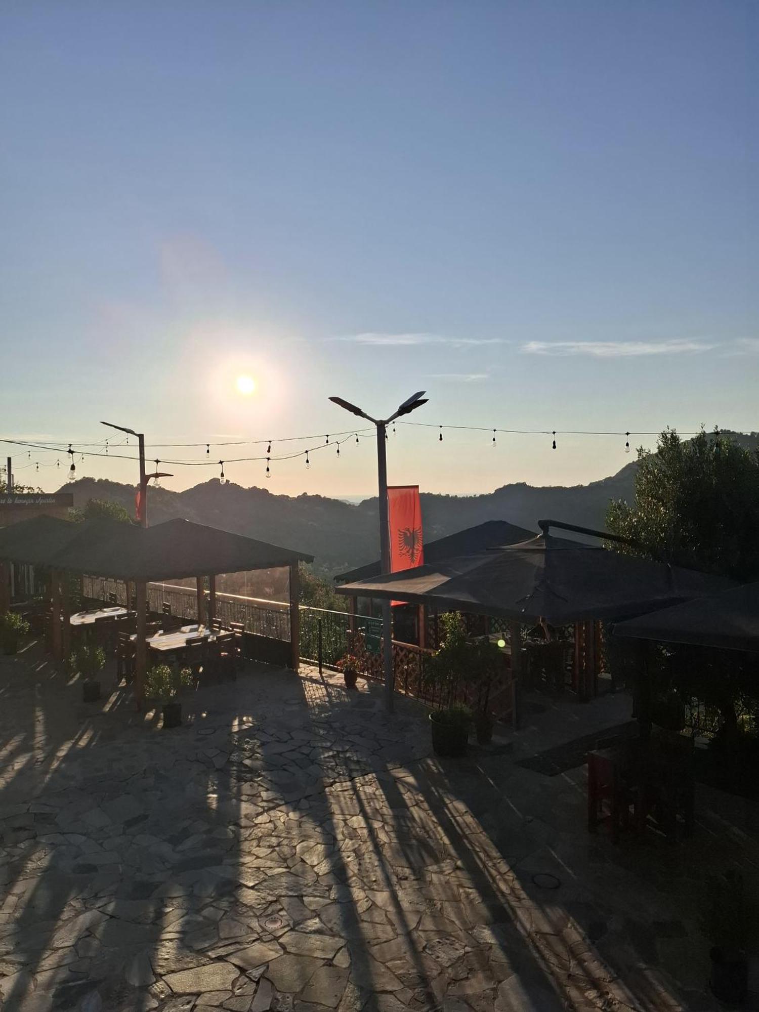Keshtjella Xhabeqos 4* Ljaknasi