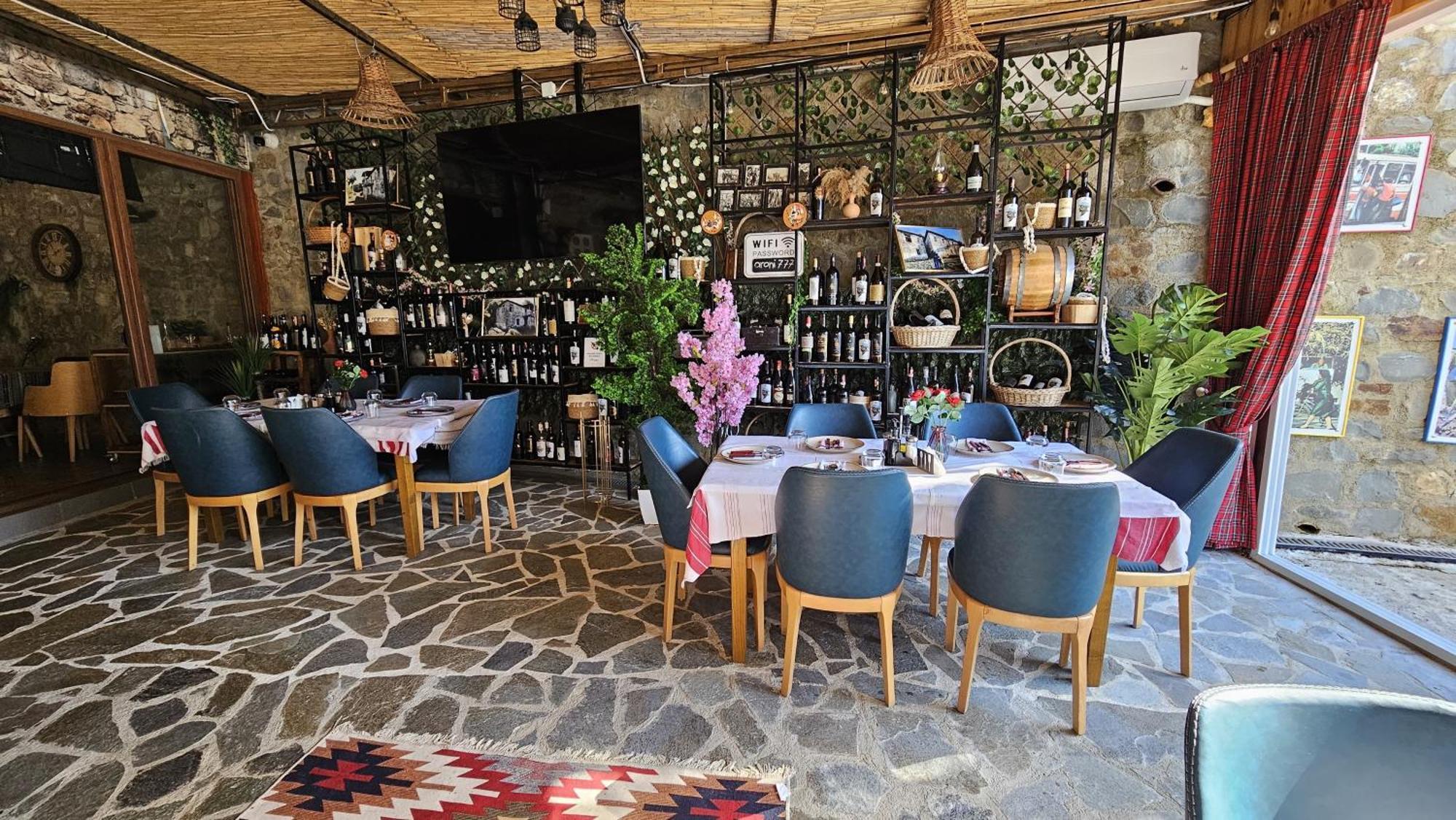 Keshtjella Xhabeqos Hotel 4*