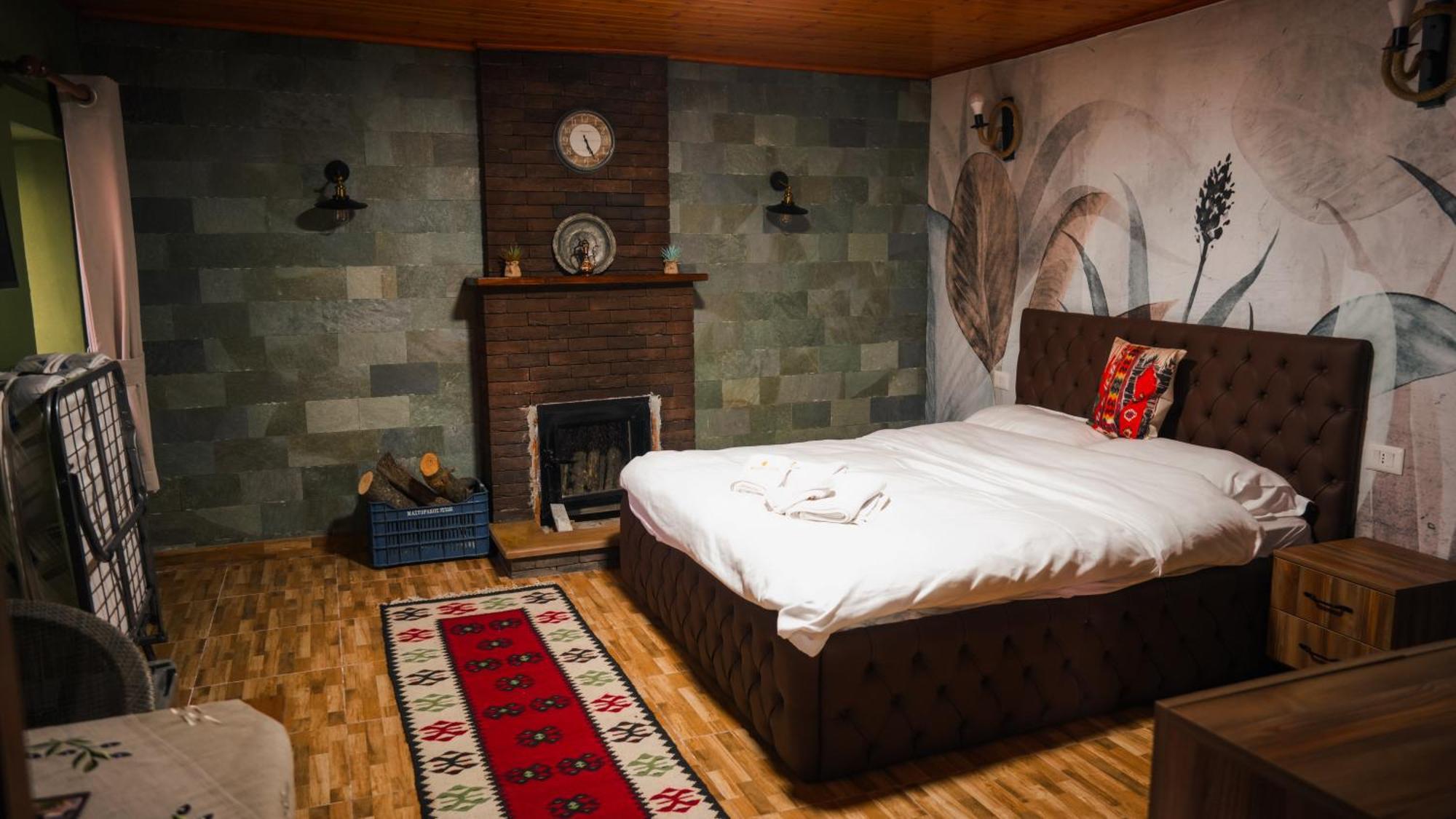 Keshtjella Xhabeqos Hotel Ljaknasi