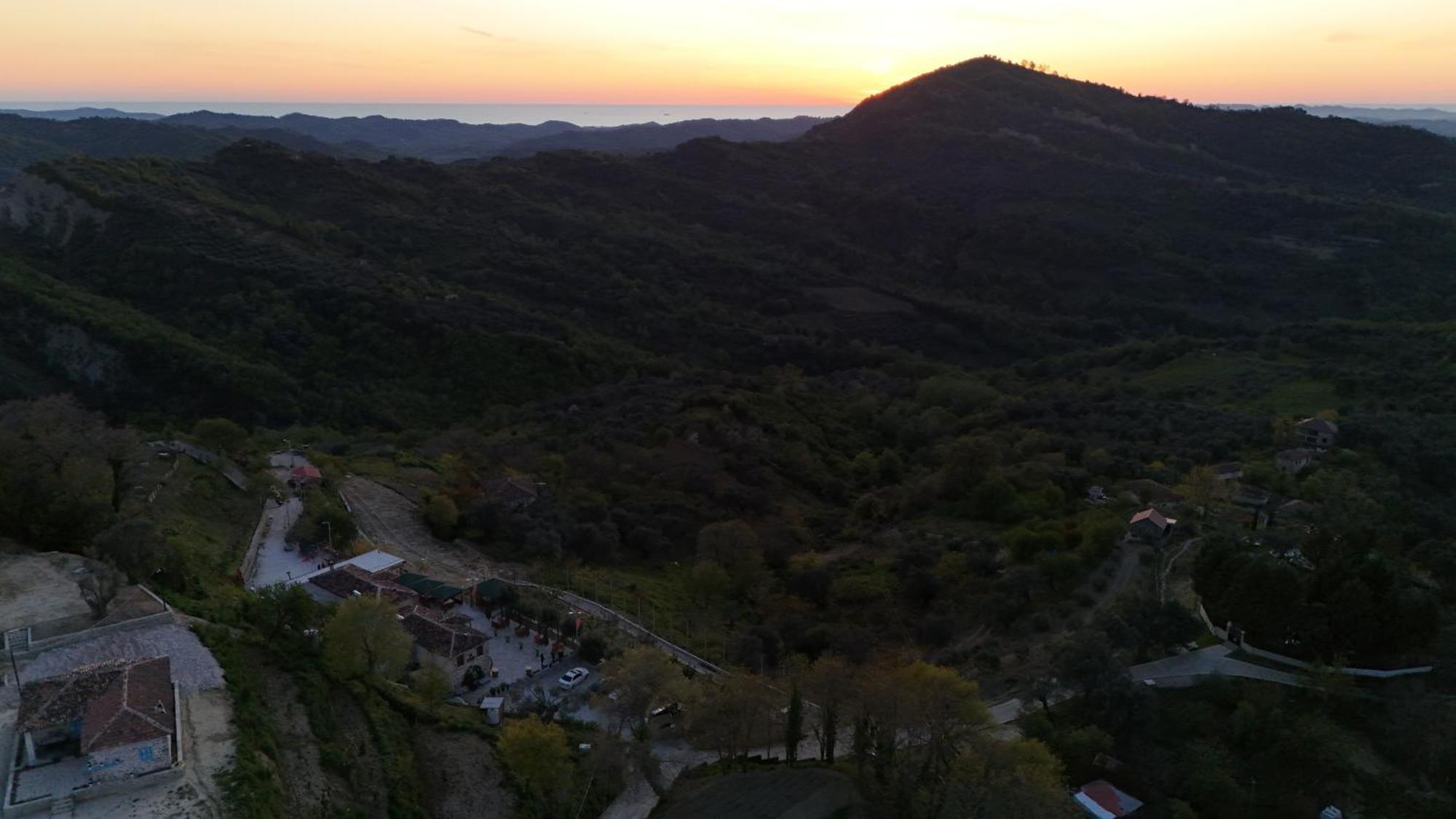 Keshtjella Xhabeqos Hotel