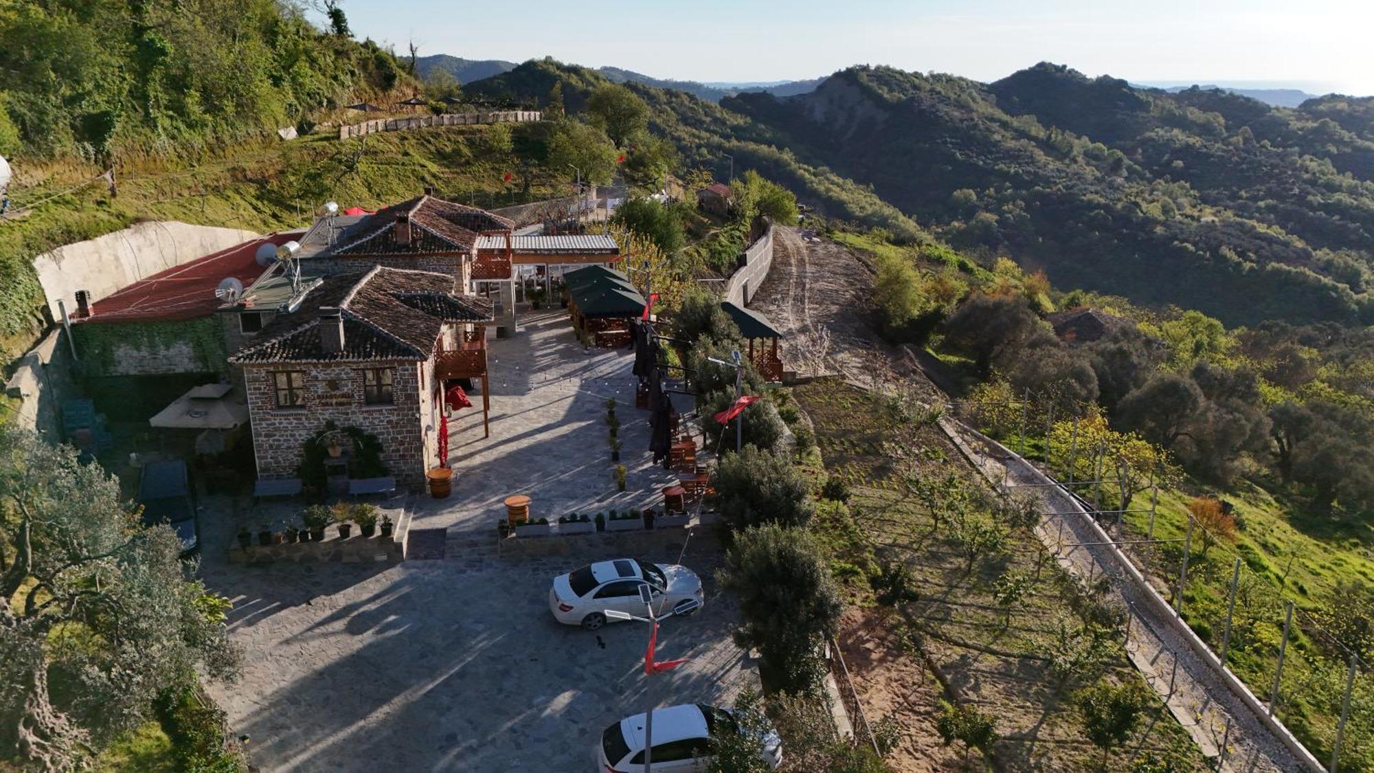 Keshtjella Xhabeqos Hotel 4*